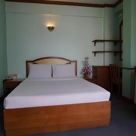 Tanaphat Hatyai Hotel Хатъяй Экстерьер фото