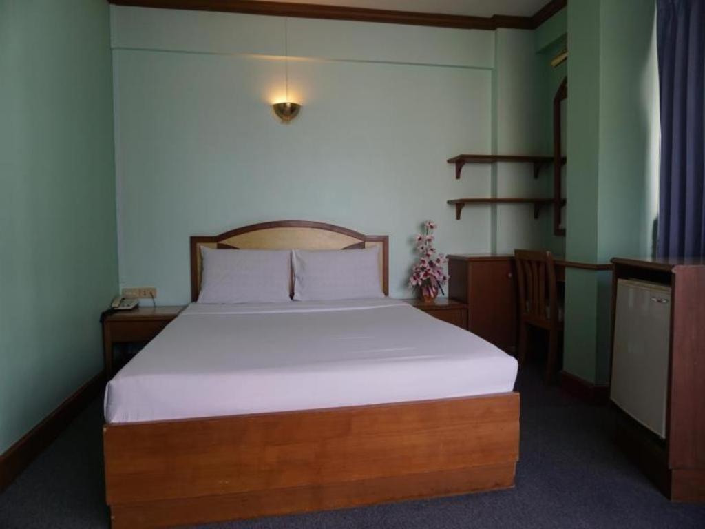 Tanaphat Hatyai Hotel Хатъяй Экстерьер фото