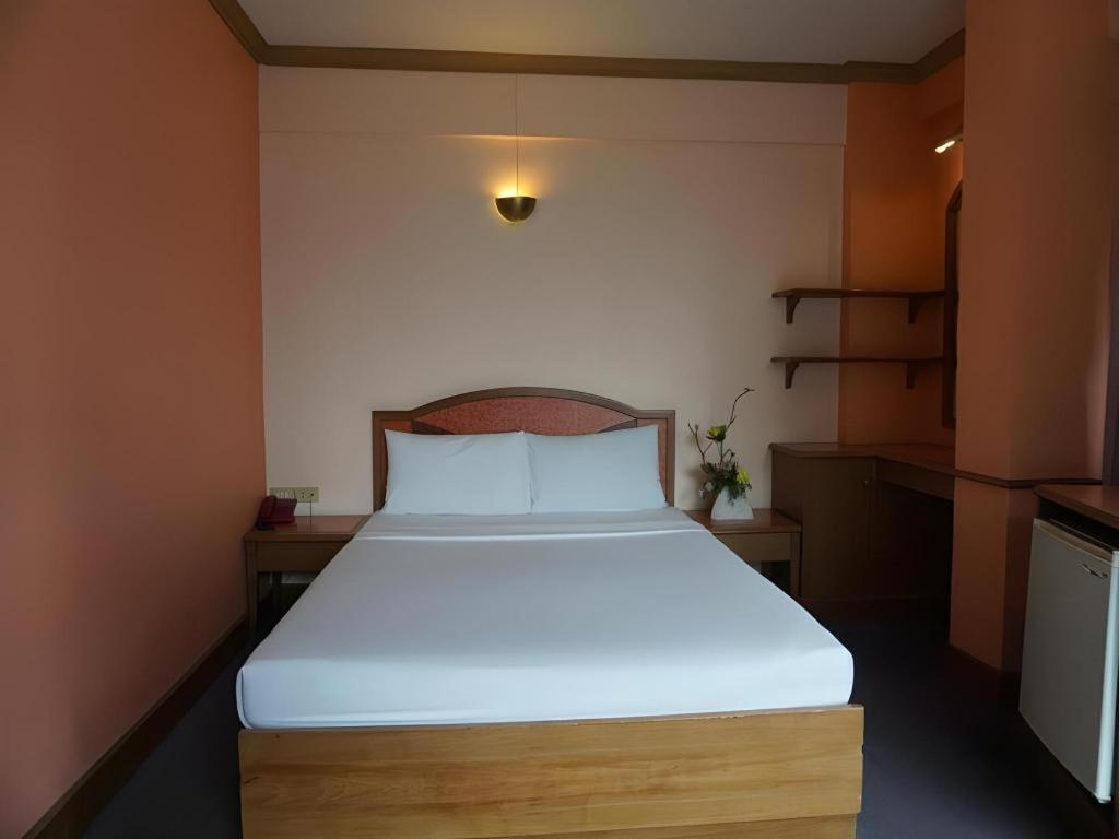 Tanaphat Hatyai Hotel Хатъяй Экстерьер фото